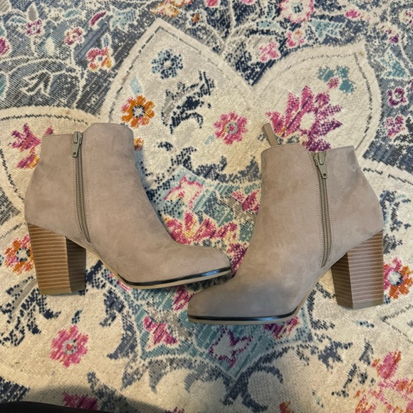 Apt 9 block heel booties - Picture 5 of 6